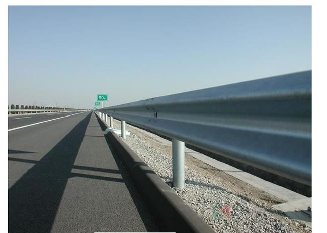 波形护（hù）栏